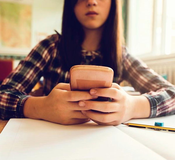 Celular na Sala de Aula?